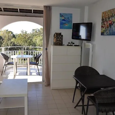 Vue Mer- Beau Studio - Terrasse Abritee - Wi-fi - Climatisation - Parking Gratuit Appartement Le Lavandou