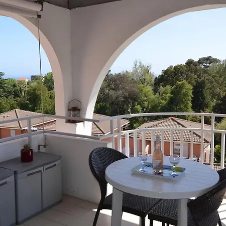 Appartement Vue Mer- Beau - Terrasse Abritee - Wi-fi - Climatisation - Parking Gratuit *