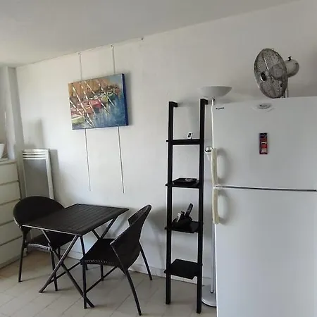 Vue Mer- Beau Studio - Terrasse Abritee - Wi-fi - Climatisation - Parking Gratuit *