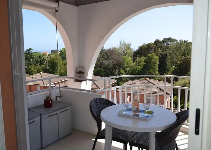 Apartamento Vue Mer- Beau - Terrasse Abritee - Wi-fi - Climatisation - Parking Gratuit-classe 3 Etoiles *